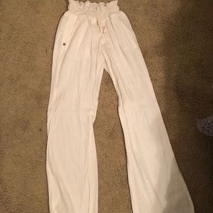White flowly linen pants